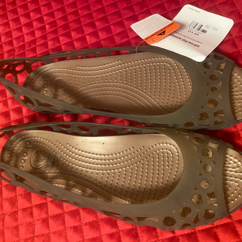 Croc gel sandals 10. Never worn